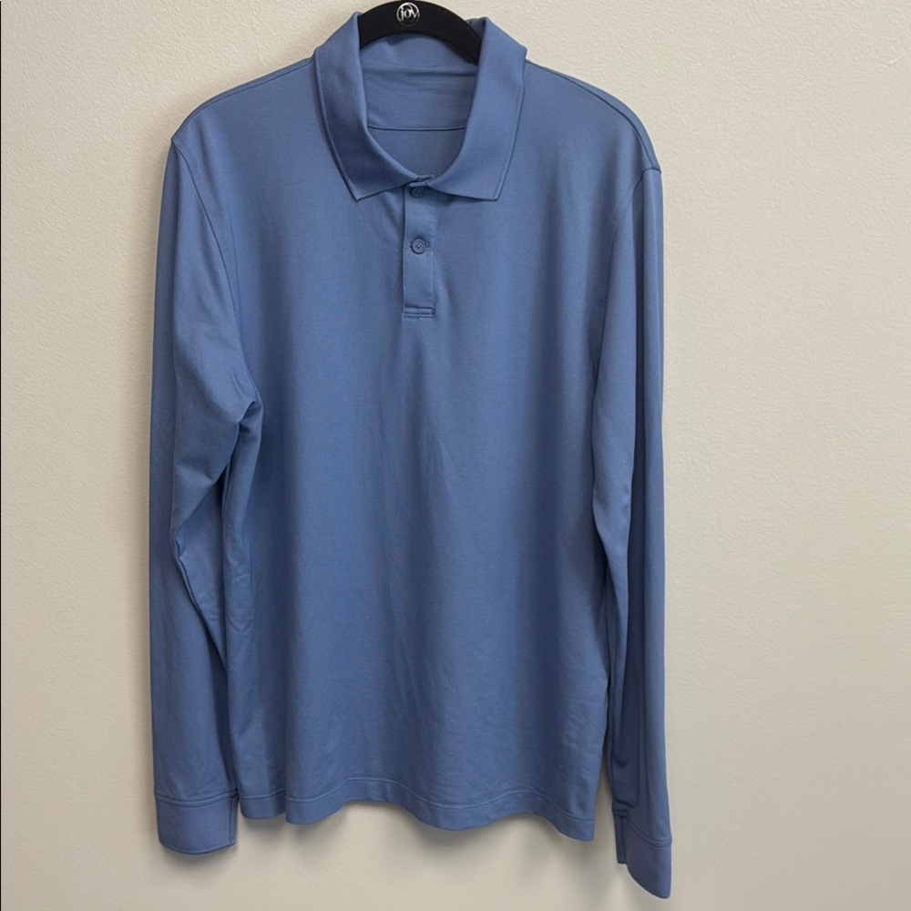 Lululemon Men’s long sleeve polo size Medium in blue